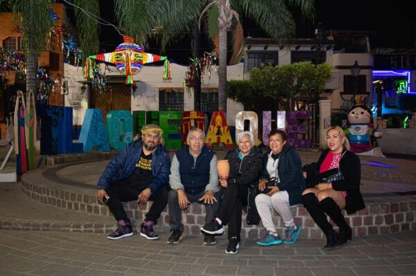 Guadalajara: tour nocturno guiado por Tlaquepaque con servicio de recogida del hotel - Image 8